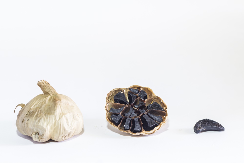 8 Manfaat Black Garlic dan Bedanya dengan Bawang Putih Biasa