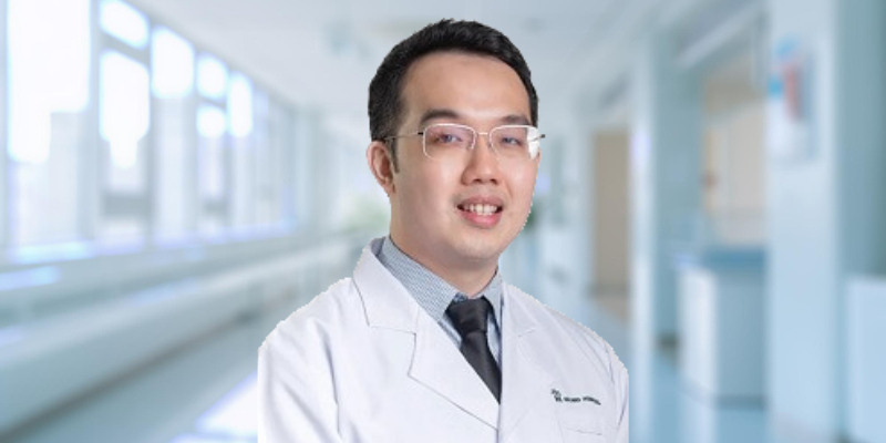 Dr. Gan Boon Chye: Top Spesialis THT di Island Hospital, Penang